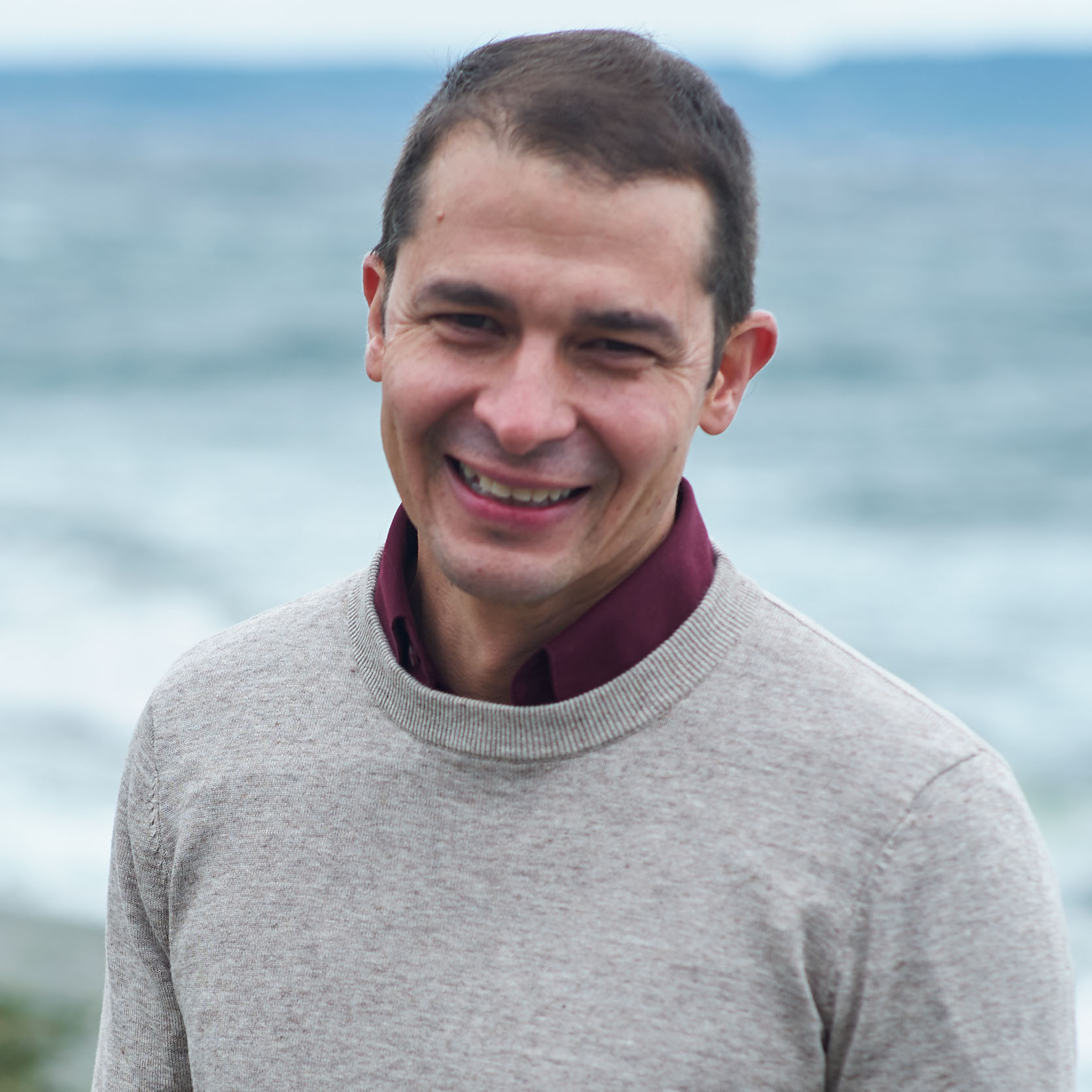 Gabe Cisneros, LG